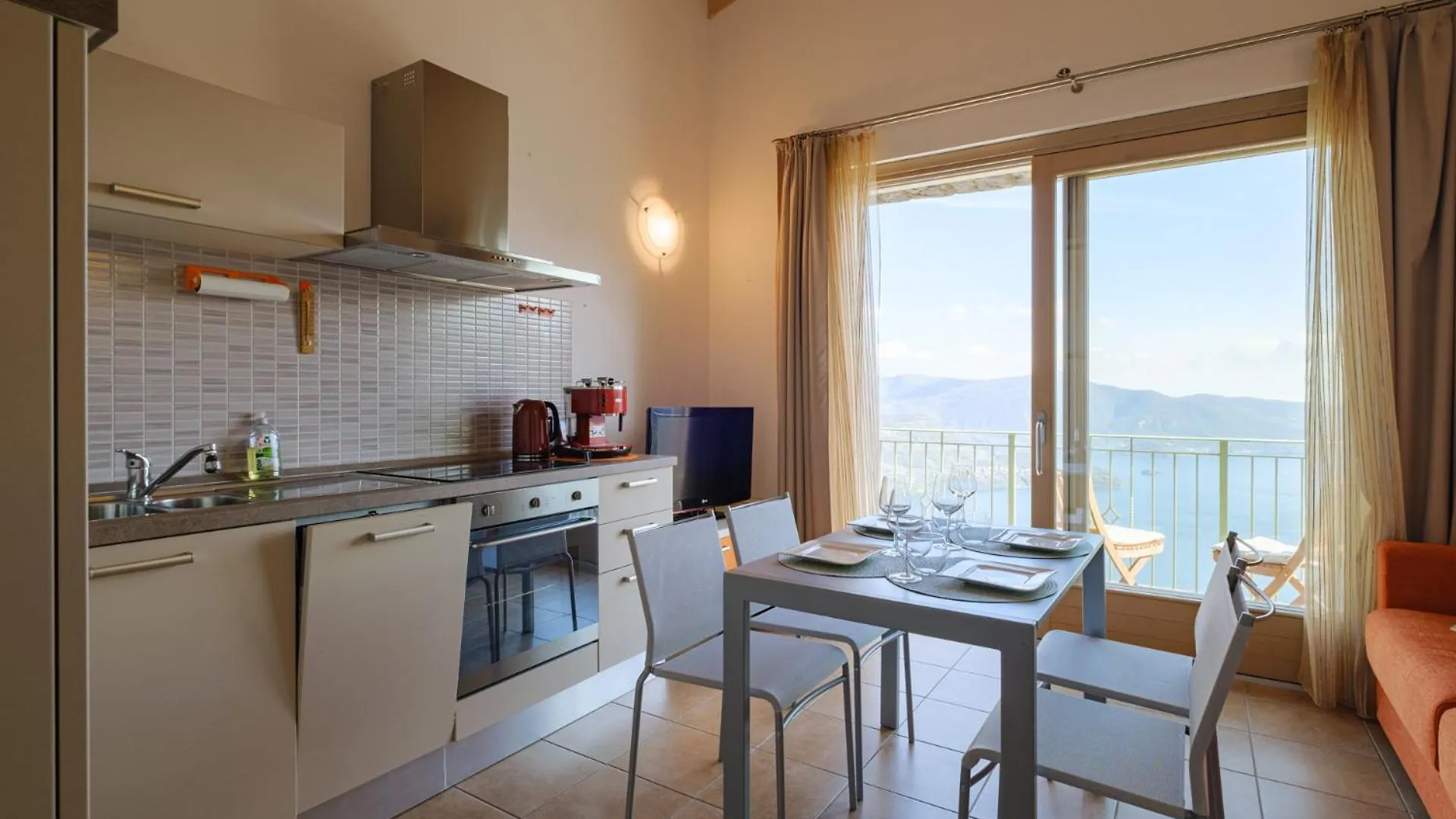 Artemisia Apartment Parzanica Italy