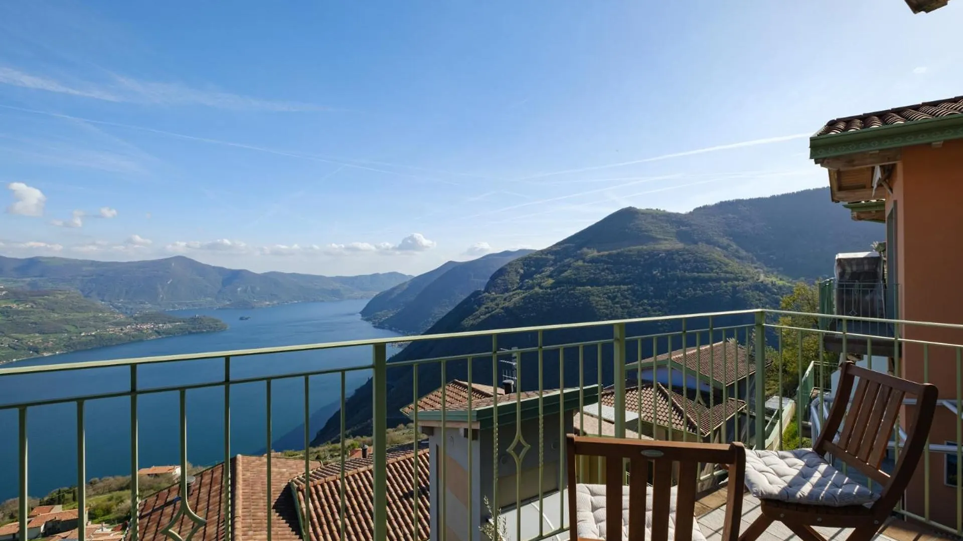 Artemisia Apartment Parzanica